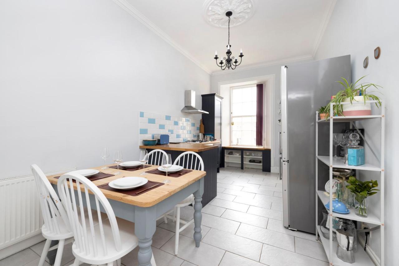 Altido Glamorous 2-Bed Flat Near Edinburgh Castle Extérieur photo