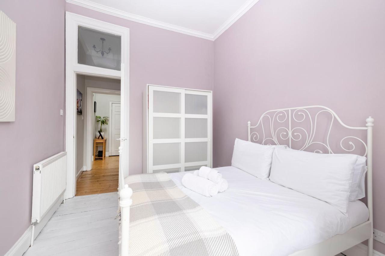 Altido Glamorous 2-Bed Flat Near Edinburgh Castle Extérieur photo