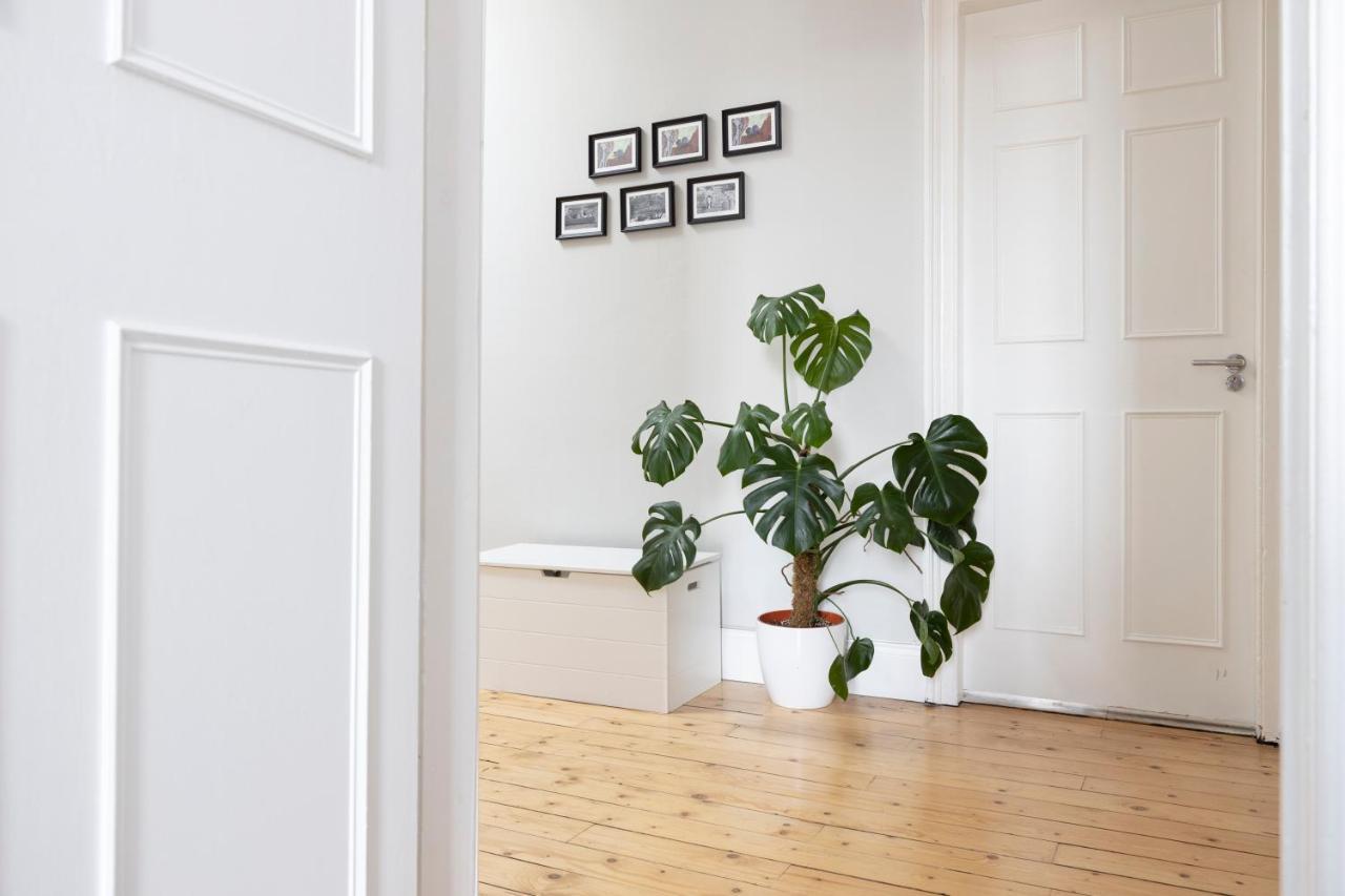 Altido Glamorous 2-Bed Flat Near Edinburgh Castle Extérieur photo