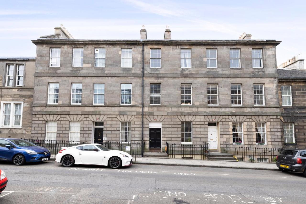Altido Glamorous 2-Bed Flat Near Edinburgh Castle Extérieur photo